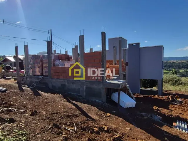 Casa 3 quartos e 1 banheiro, à venda, no bairro Santa Terezinha em Concórdia