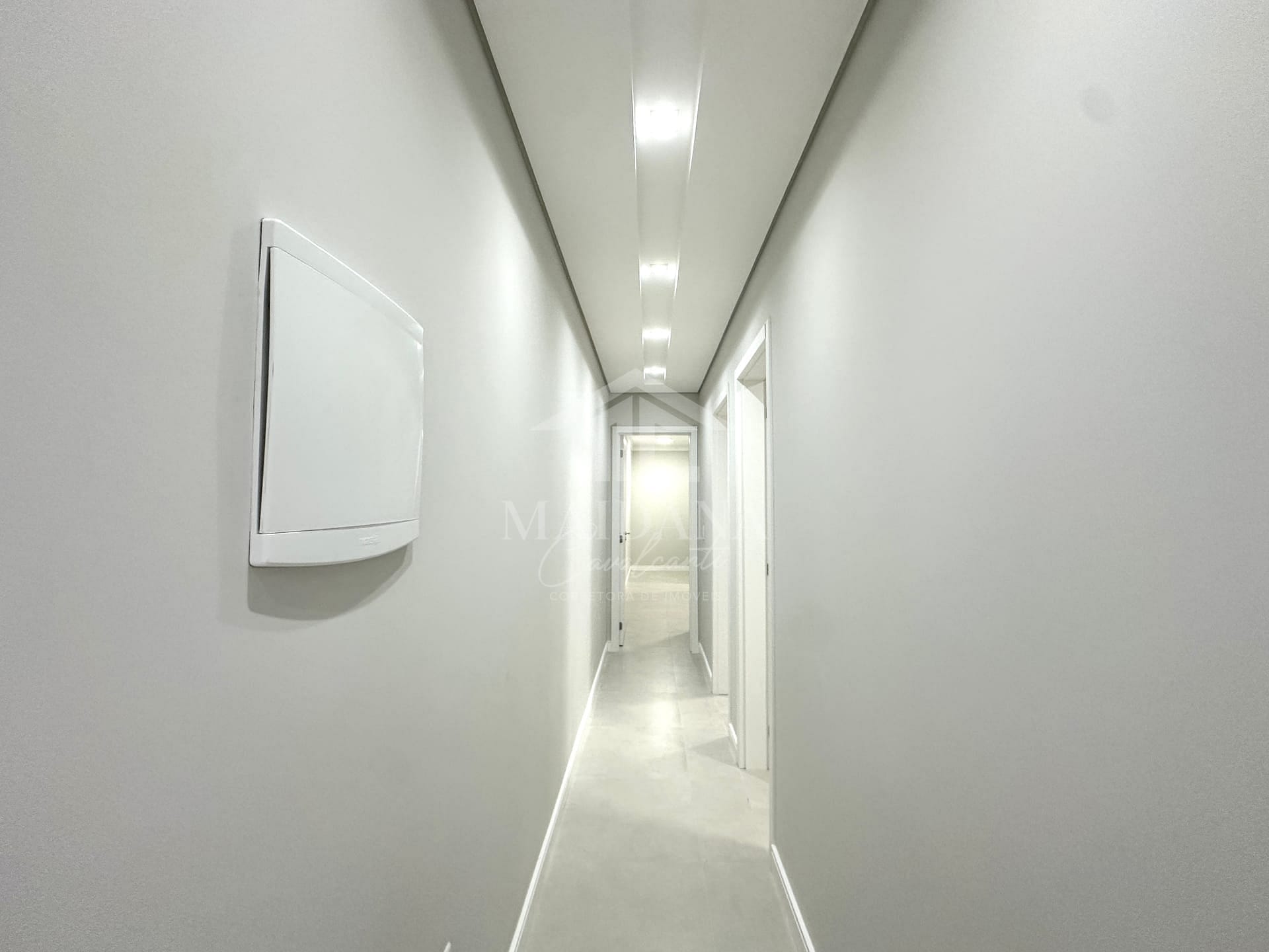 Casa à venda com 3 quartos, 97m² - Foto 9