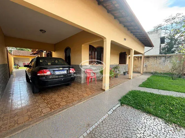 Casa com 360m² 3 quartos e 2 banheiros, à venda, no bairro Morada da Colina em Resende
