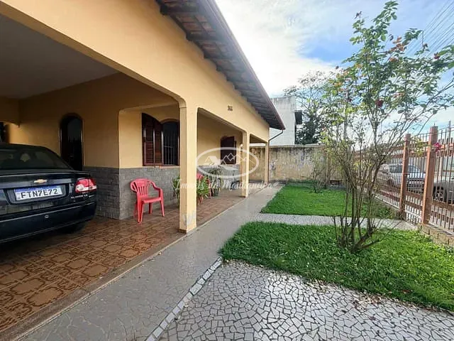 Casa com 360m² 3 quartos e 2 banheiros, à venda, no bairro Morada da Colina em Resende