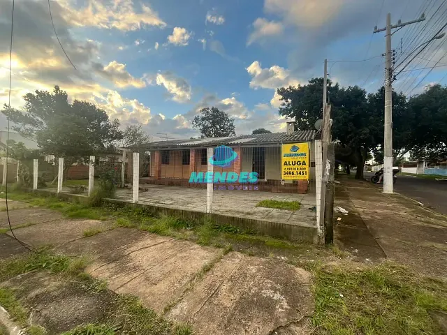 Casa com 300m² 2 quartos e 1 banheiro, à venda, no bairro Parque Ipiranga em Gravataí