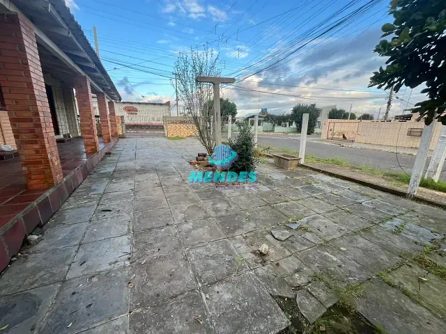 Casa com 300m² 2 quartos e 1 banheiro, à venda, no bairro Parque Ipiranga em Gravataí