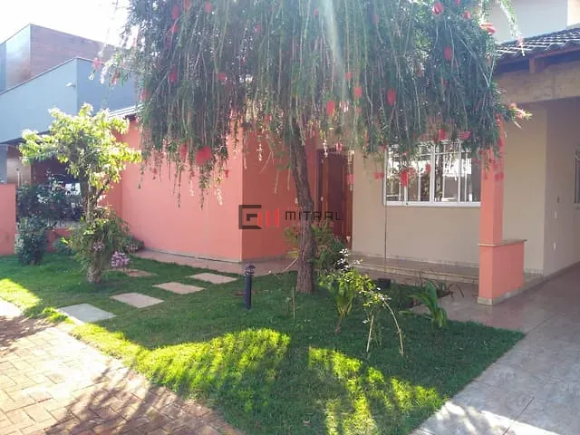 Casa com 405m² 4 quartos e 4 banheiros, à venda, no bairro Terra Bonita em Londrina