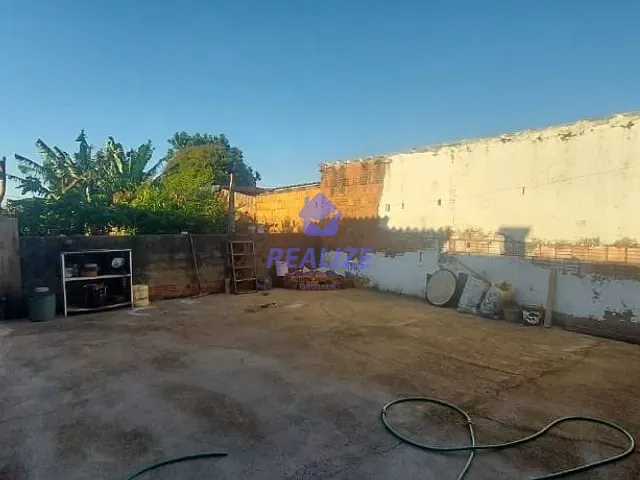 Casa com 400m² 3 quartos e 2 banheiros, à venda, no bairro Jardim Brasil em Botucatu