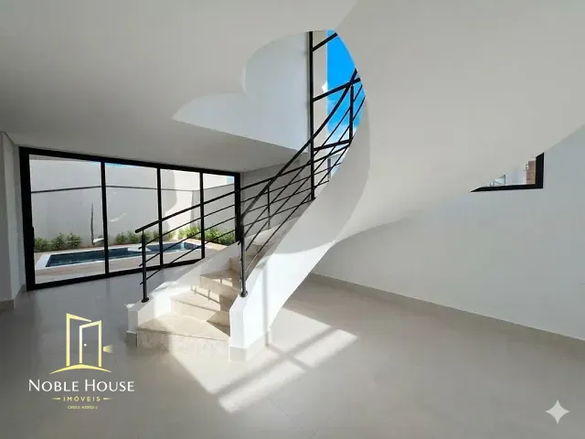 Casa com 360m² 3 quartos e 3 banheiros, à venda, no bairro Roncáglia em Valinhos