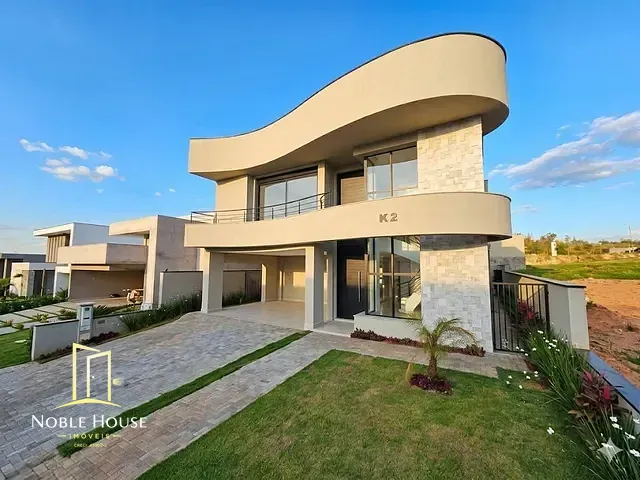 Casa com 360m² 3 quartos e 3 banheiros, à venda, no bairro Roncáglia em Valinhos