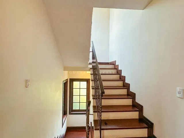 Casa 3 quartos e 3 banheiros, à venda, no bairro Primeiro de Maio em Brusque