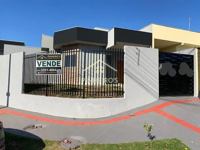 Casa com 135m² 2 quartos e 1 banheiro, à venda, no bairro Conjunto Habitacional Cristal em Cambé