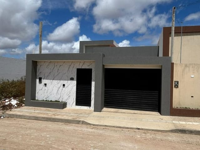 Casa com 200m² 3 quartos e 2 banheiros, à venda, no bairro Primavera em Arapiraca