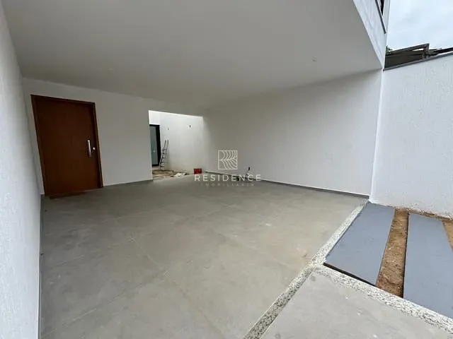 Casa 3 quartos e 4 banheiros, à venda, no bairro Village Santa Helena em Volta Redonda