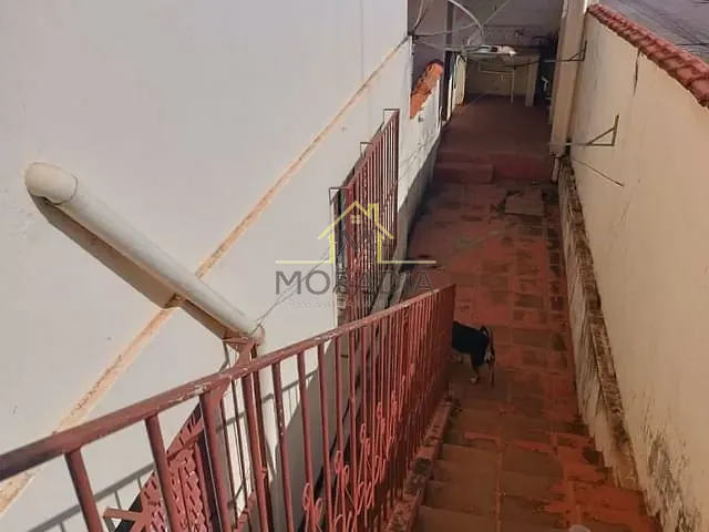 Casa com 200m² 5 quartos e 2 banheiros, à venda, no bairro Jardim Três Rosas em Guaxupé