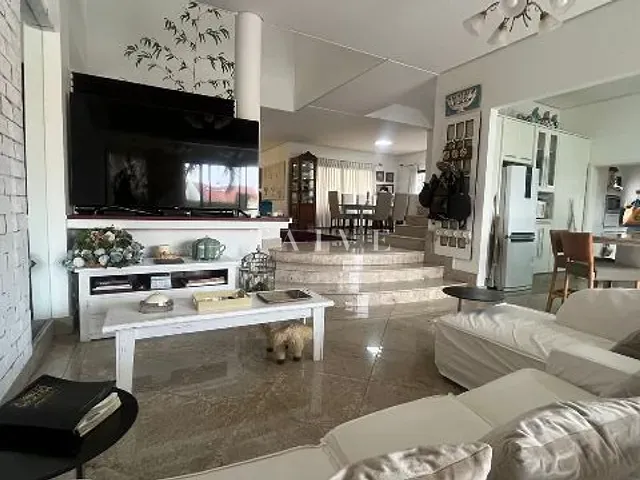 Casa com 420m² 3 quartos e 4 banheiros, à venda ou para alugar, no bairro Terras de Santana II em Londrina