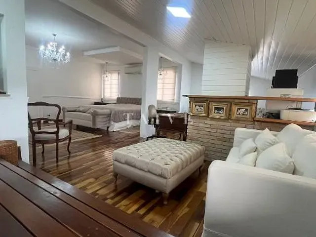 Casa com 420m² 3 quartos e 4 banheiros, à venda ou para alugar, no bairro Terras de Santana II em Londrina