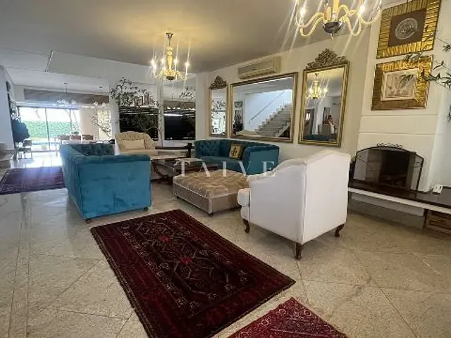 Casa com 420m² 3 quartos e 4 banheiros, à venda ou para alugar, no bairro Terras de Santana II em Londrina