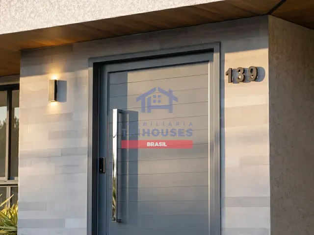 Casa 3 quartos e 3 banheiros, à venda, no bairro Santa Cândida em Curitiba