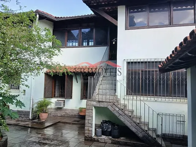 Casa 3 quartos e 2 banheiros, à venda, no bairro Conforto em Volta Redonda