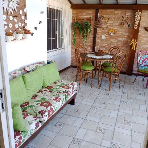 Casa 3 quartos e 2 banheiros, à venda, no bairro Novo Rio das Ostras em Rio das Ostras