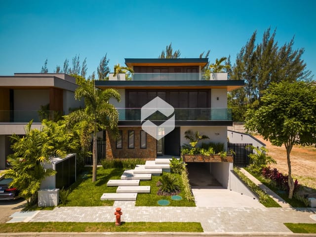 Casa com 638m² 5 quartos e 9 banheiros, à venda, no bairro Barra da Tijuca em Rio de Janeiro