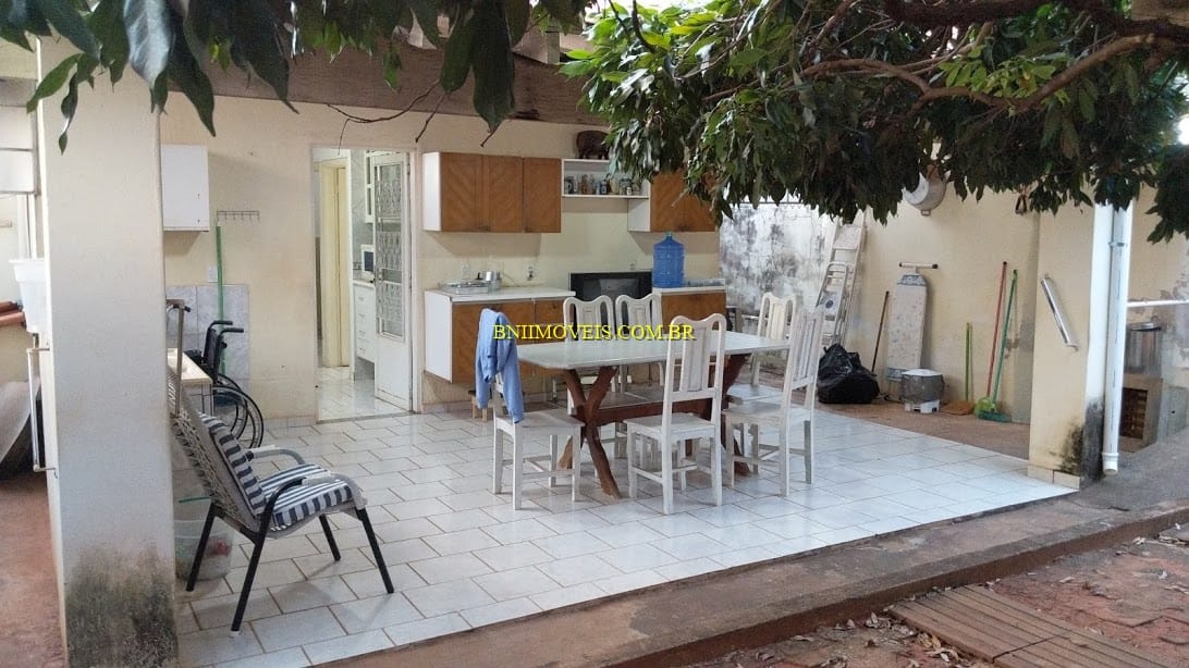 Casa à venda com 2 quartos, 120m² - Foto 17
