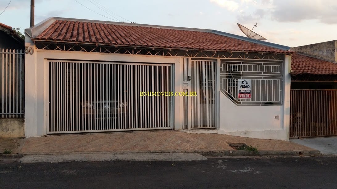 Casa à venda com 2 quartos, 120m² - Foto 1
