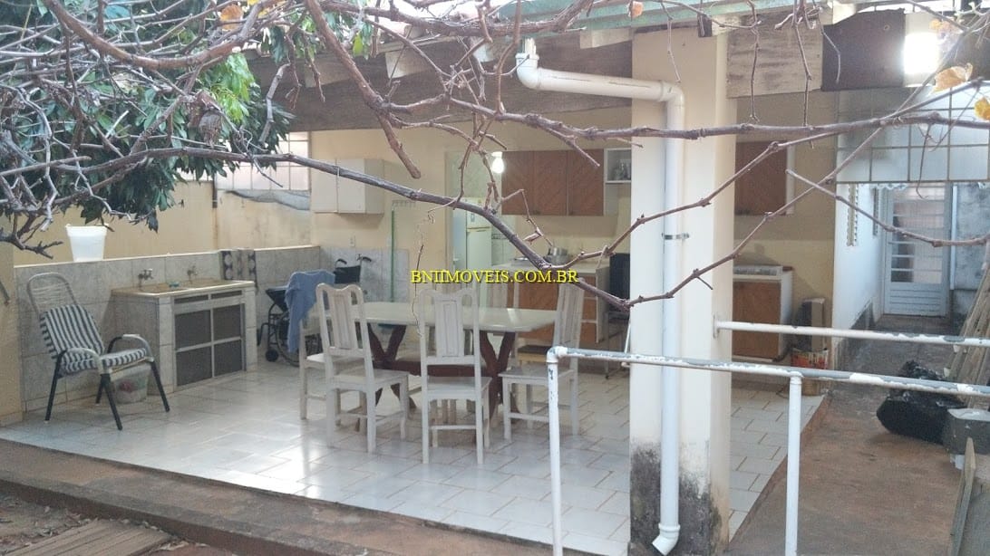 Casa à venda com 2 quartos, 120m² - Foto 18