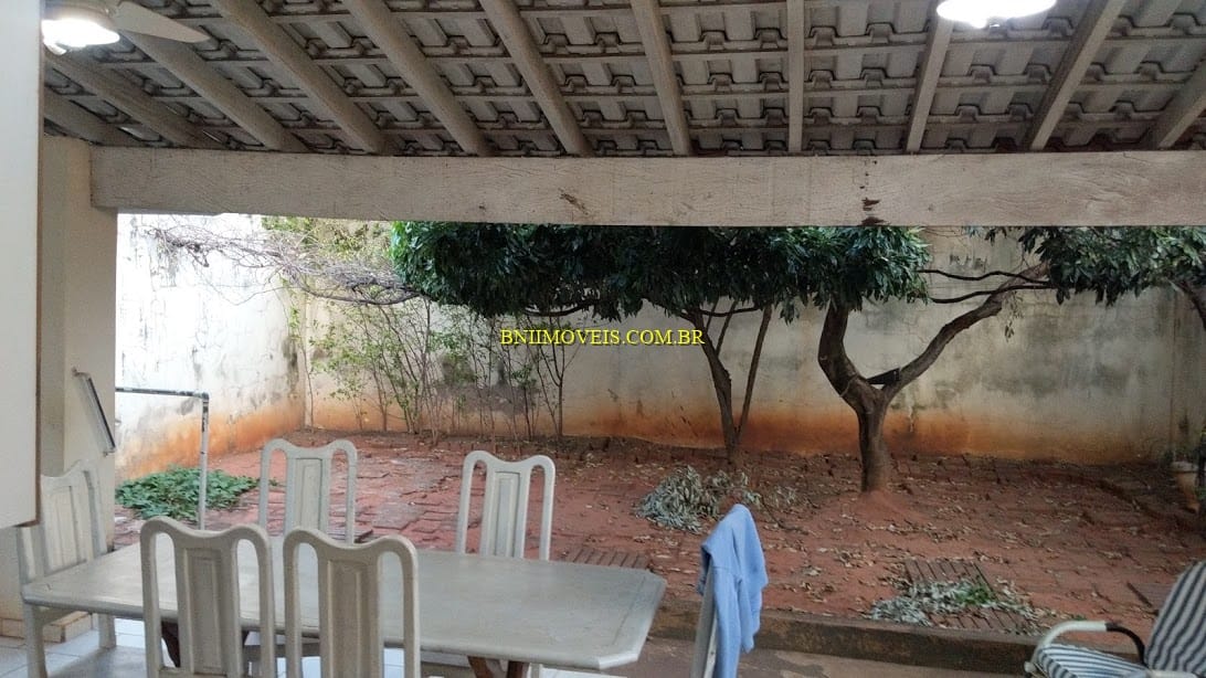 Casa à venda com 2 quartos, 120m² - Foto 16
