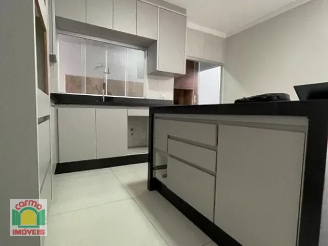Casa com 180m² 3 quartos e 2 banheiros, à venda, no bairro Jardim Europa em Anápolis