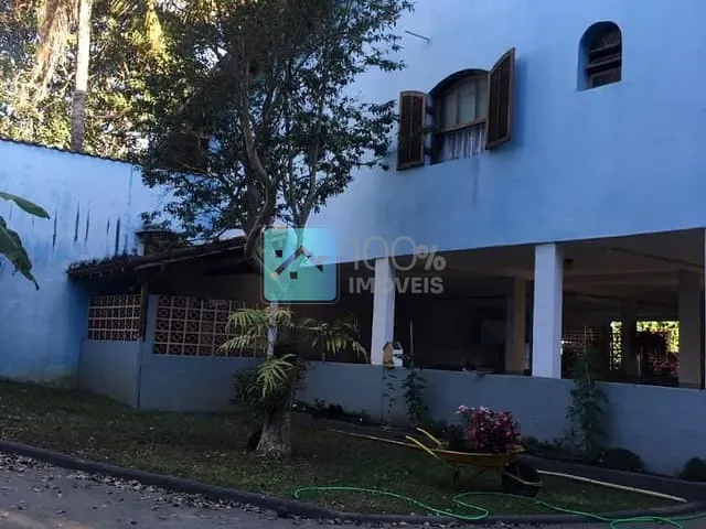 Casa com 750m² 3 quartos e 5 banheiros, à venda, no bairro Jardim das Industrias em São José dos Campos