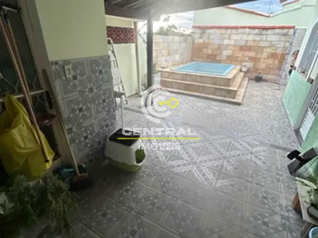 Casa 2 quartos e 1 banheiro, à venda, no bairro Outeiro das Pedras em Itaboraí