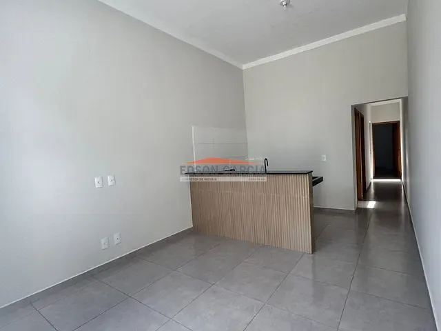 Casa 2 quartos e 1 banheiro, à venda, no bairro Jardim Santa Marta em Sorocaba