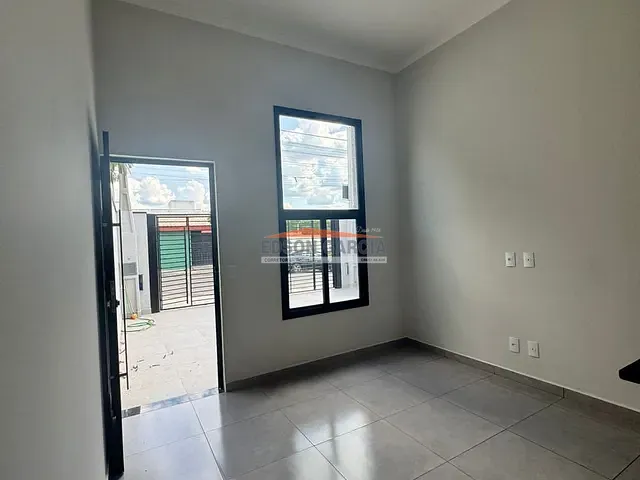 Casa 2 quartos e 1 banheiro, à venda, no bairro Jardim Santa Marta em Sorocaba