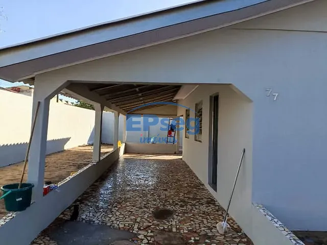 Casa com 250m² 3 quartos e 1 banheiro, à venda, no bairro Luiz de Sá em Londrina