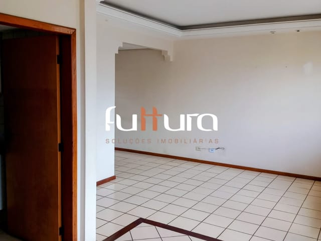 Casa 3 quartos e 3 banheiros, à venda, no bairro Jardim América em Goiânia