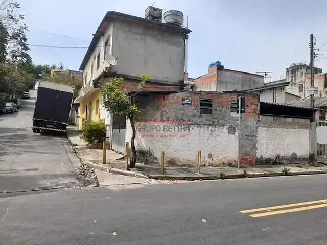 Casa com 500m² 3 quartos e 1 banheiro, à venda, no bairro Vila Boa Vista em Barueri