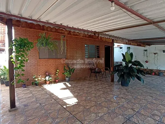 Casa com 200m² 3 quartos e 2 banheiros, à venda, no bairro Parque dos Ipês em Holambra