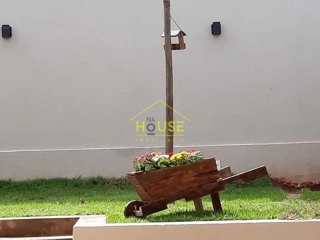 Casa com 230m², à venda, no bairro Pozzobon em Votuporanga