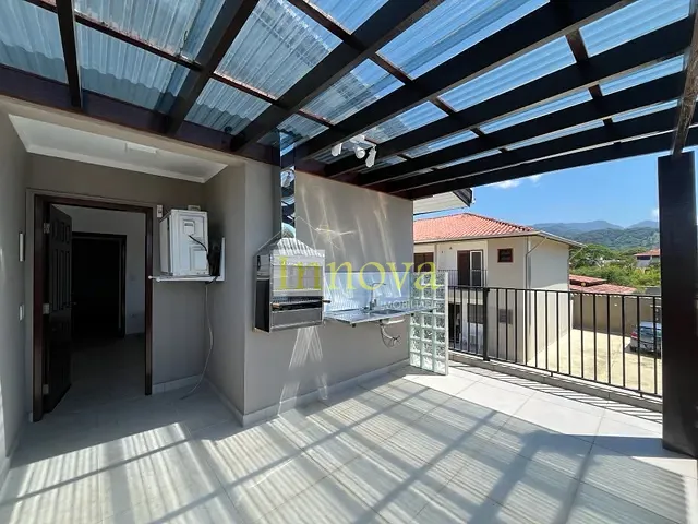 Casa 3 quartos e 3 banheiros, à venda, no bairro Indaiá em Caraguatatuba