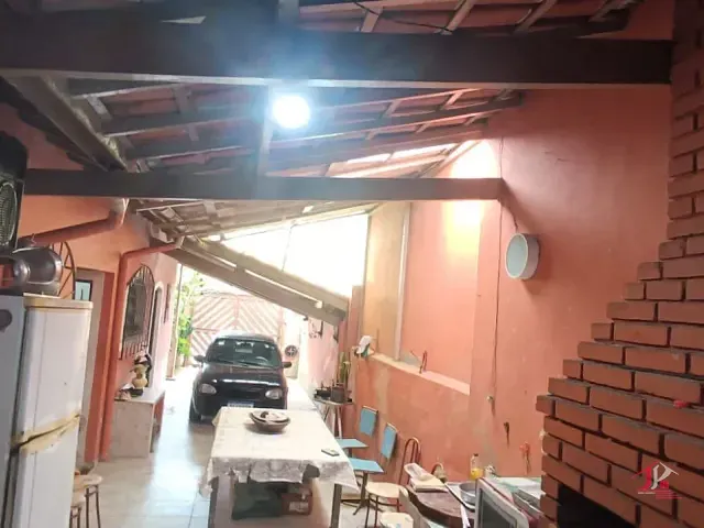 Casa com 254m² 3 quartos e 1 banheiro, à venda, no bairro Jardim Ivoty em Itanhaém