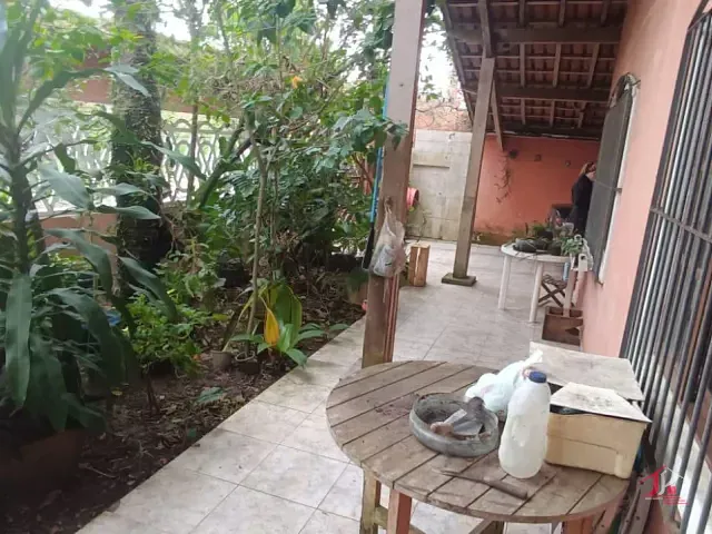 Casa com 254m² 3 quartos e 1 banheiro, à venda, no bairro Jardim Ivoty em Itanhaém