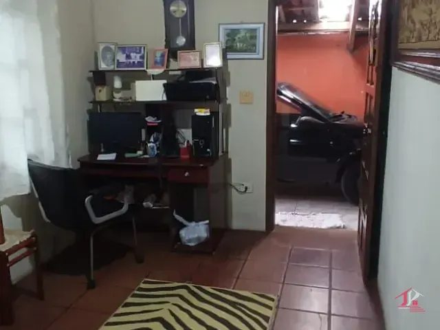 Casa com 254m² 3 quartos e 1 banheiro, à venda, no bairro Jardim Ivoty em Itanhaém