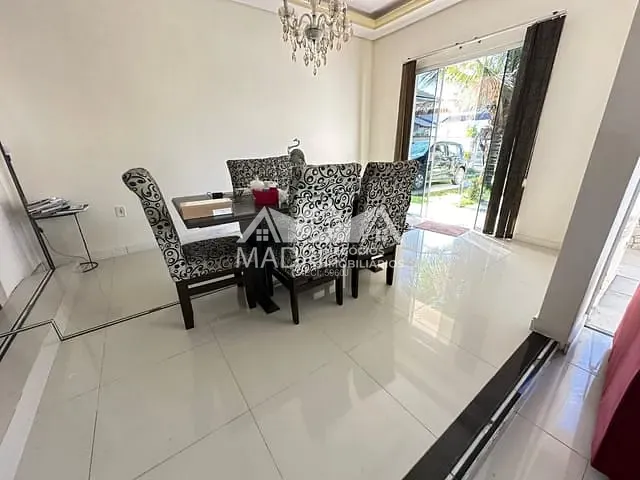 Casa com 360m² 5 quartos e 3 banheiros, à venda, no bairro Cidade Universitária Pedra Branca em Palhoça
