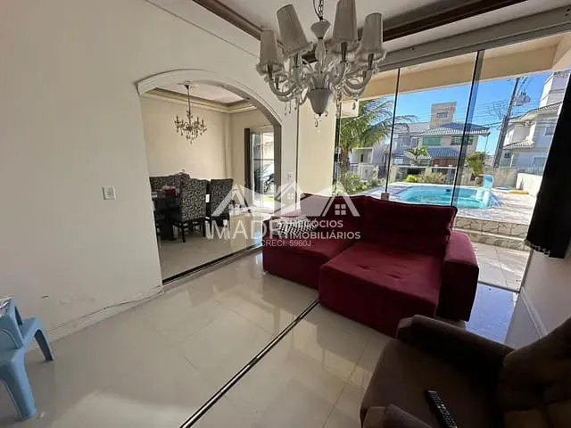 Casa com 360m² 5 quartos e 3 banheiros, à venda, no bairro Cidade Universitária Pedra Branca em Palhoça