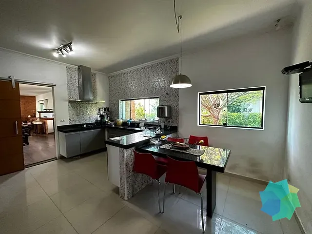 Casa com 2623m² 4 quartos e 5 banheiros, à venda, no bairro Condomínio Fechado Village Haras São Luiz em Salto