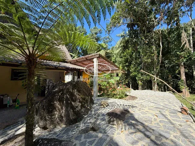 Casa 2 quartos e 4 banheiros, à venda, no bairro Alto Penedo (Penedo) em Itatiaia