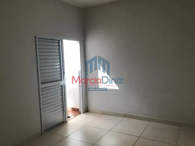 Casa 2 quartos e 1 banheiro, para alugar, no bairro Conjunto Habitacional Salvador Cordaro Cruz em Ituverava