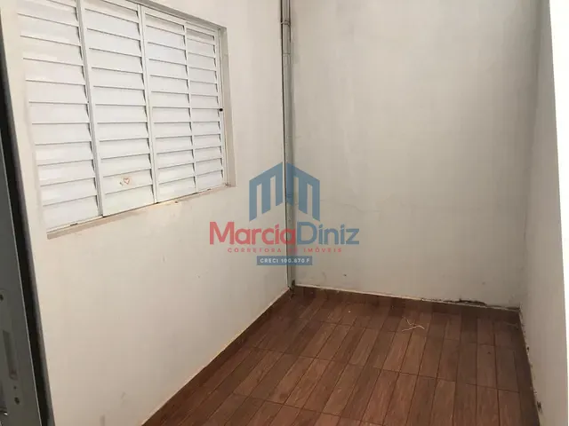 Casa 2 quartos e 1 banheiro, para alugar, no bairro Conjunto Habitacional Salvador Cordaro Cruz em Ituverava