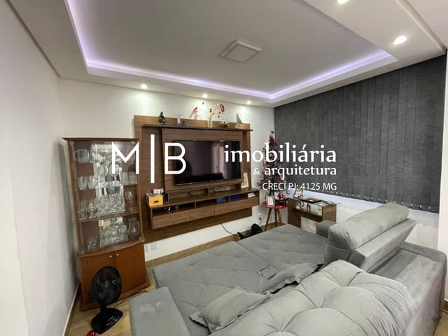 Casa 2 quartos e 2 banheiros, à venda, no bairro VILA REIS em CATAGUASES