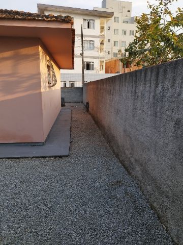 Casa 3 quartos e 1 banheiro, à venda, no bairro Centro em Palhoça