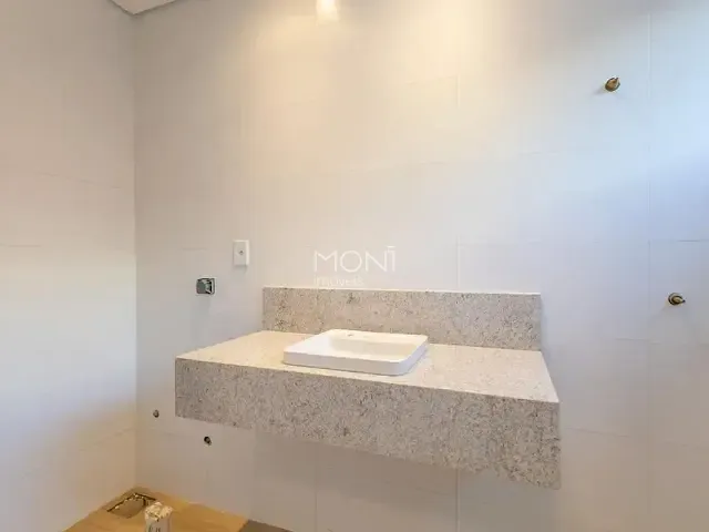 Casa 4 quartos e 5 banheiros, à venda, no bairro Setor Habitacional Jardim Botânico em Brasília