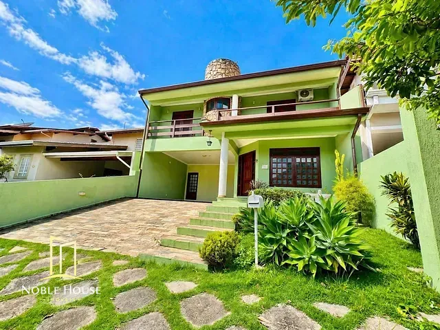 Casa com 250m² 3 quartos e 3 banheiros, à venda, no bairro Roncáglia em Valinhos